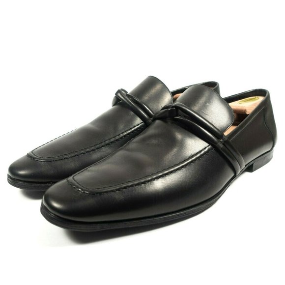 Gucci Authentic Leather Apron Toe Strap Loafers